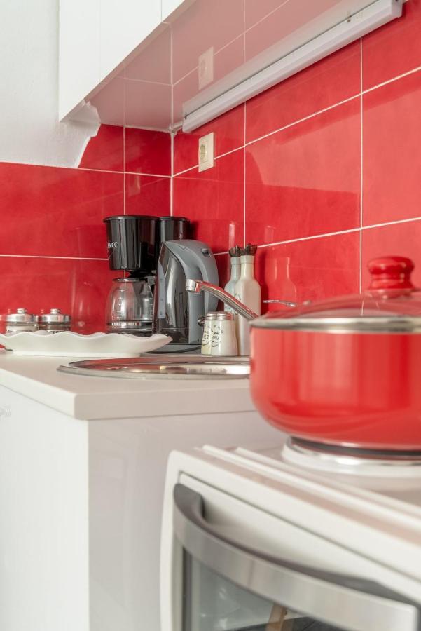 Modern Studio Near Downtown Ираклион Экстерьер фото