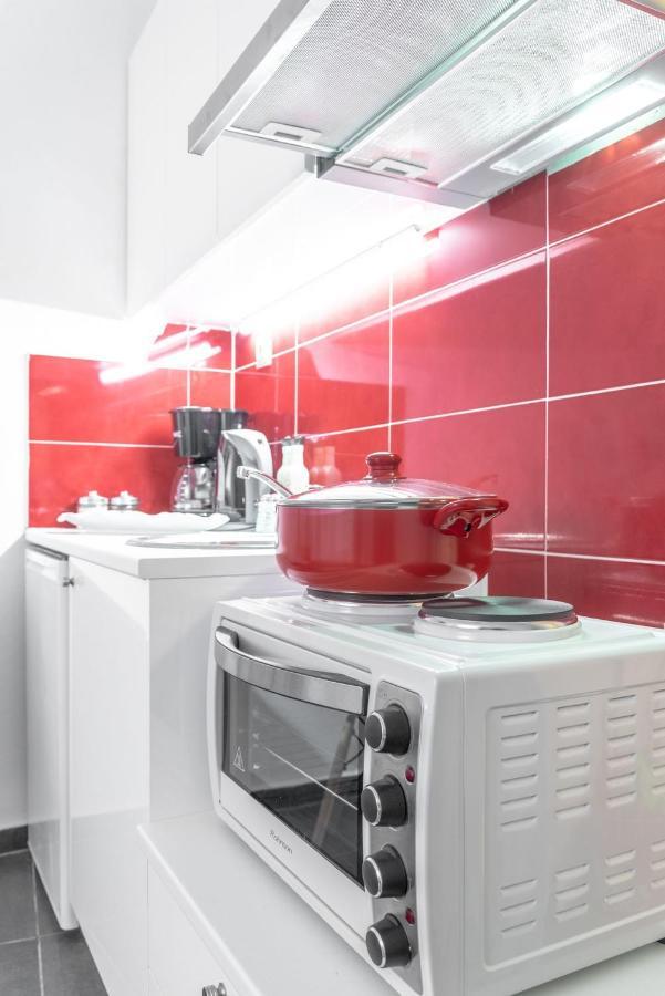 Modern Studio Near Downtown Ираклион Экстерьер фото
